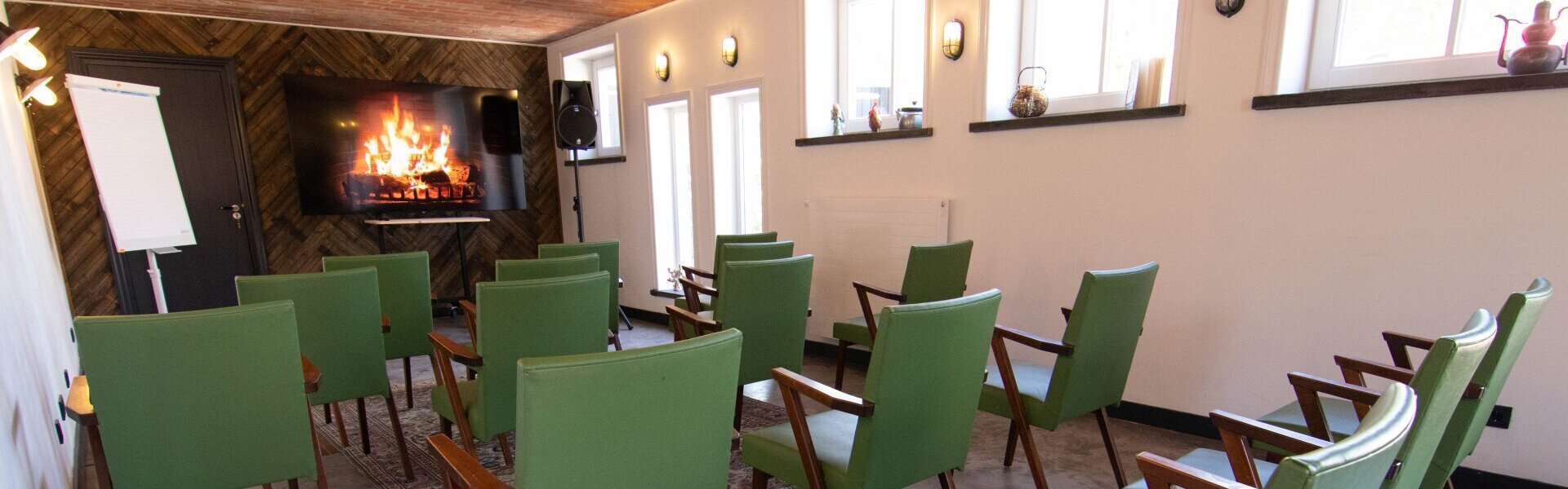 Groene stoelen 3